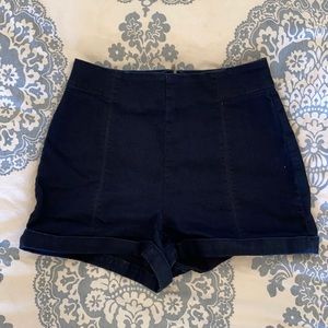 Cooperative high waist shorts